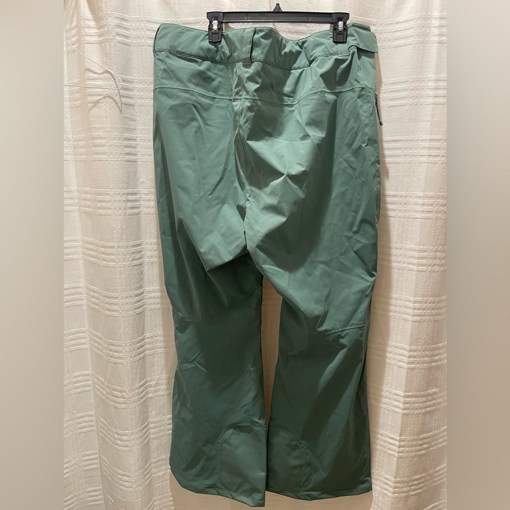 The North Face women’s plus freedom snow pant dark sage - Picture 5 of 15